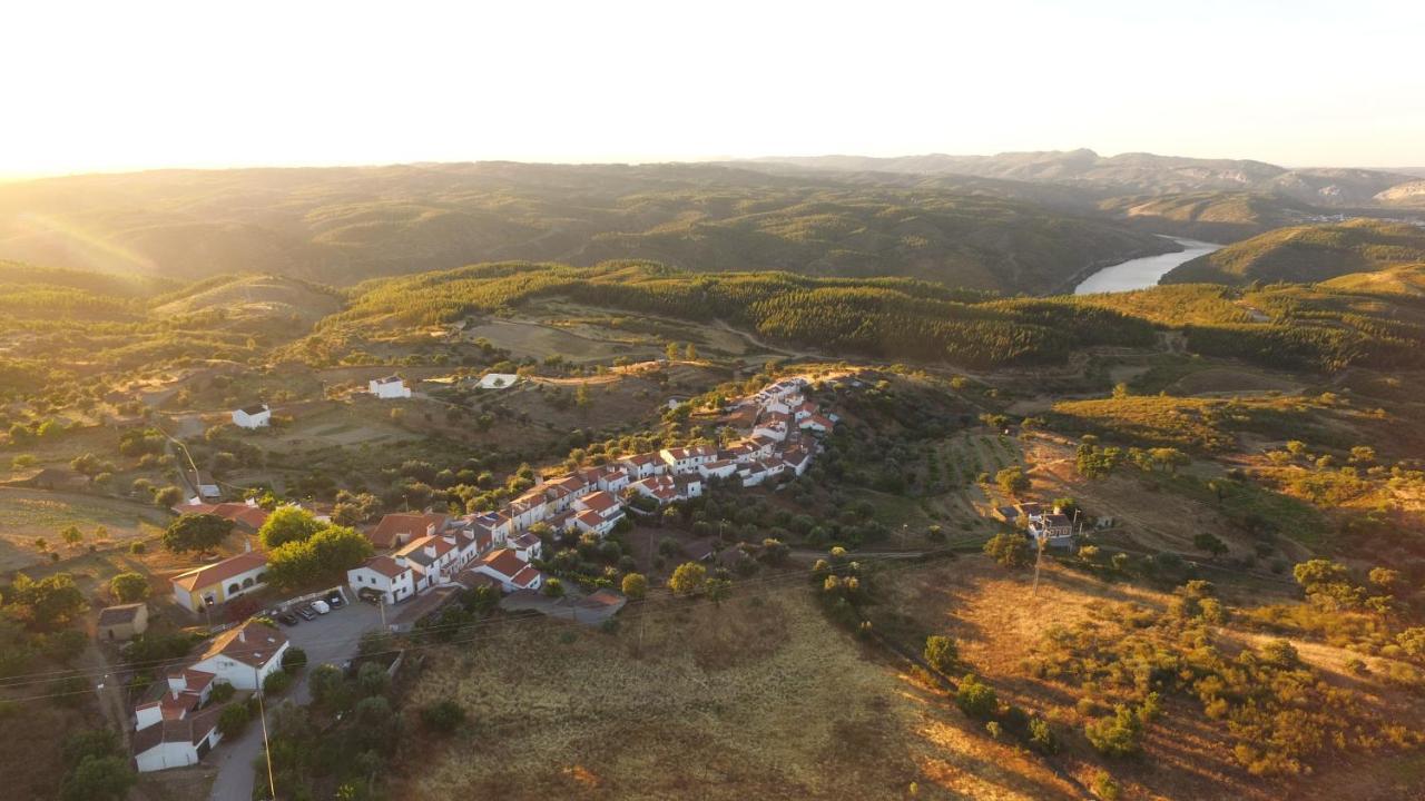 Chao Da Velha - Casas De Campo Nisa Exterior foto